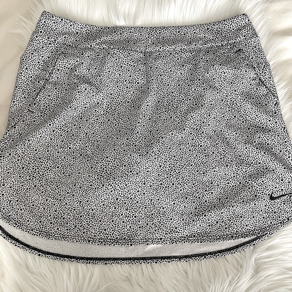 Nike Girls Dri-Fit Golf Skort - Picture 1 of 3